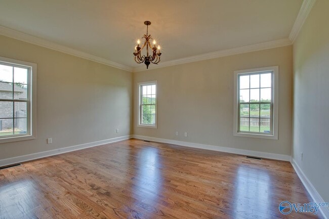 Building Photo - 4905 Saddle Ridge Dr SE