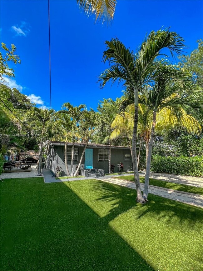 Primary Photo - 337 NW 34th St