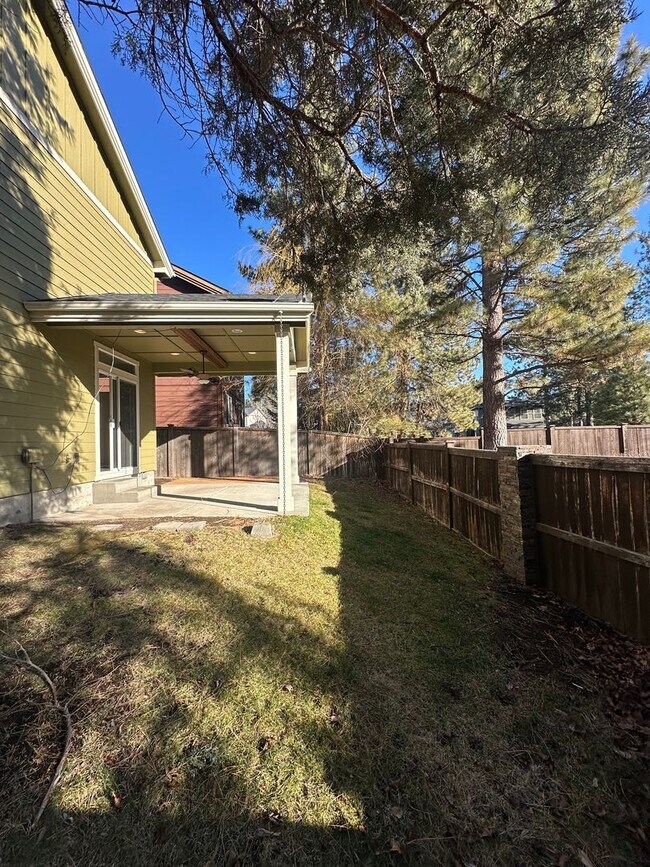 Building Photo - Comfortable Bend Living – 3 Bedroom Home with Spacious Bonus Room!