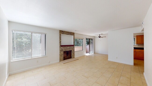 Building Photo - 37-1 Clay Ct-37