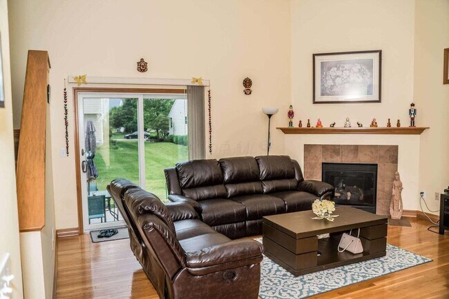 Building Photo - 1664 Boxwood Dr