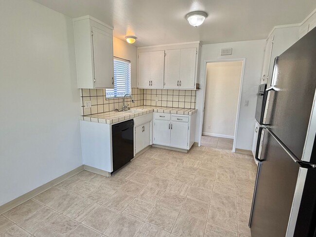 Building Photo - Willow Glen/Cambrian duplex - Beautifully ...