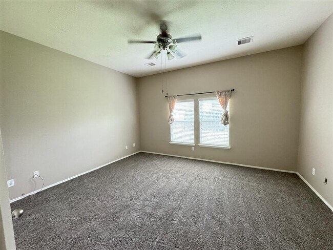 Building Photo - 5015 BridgeValley Ct