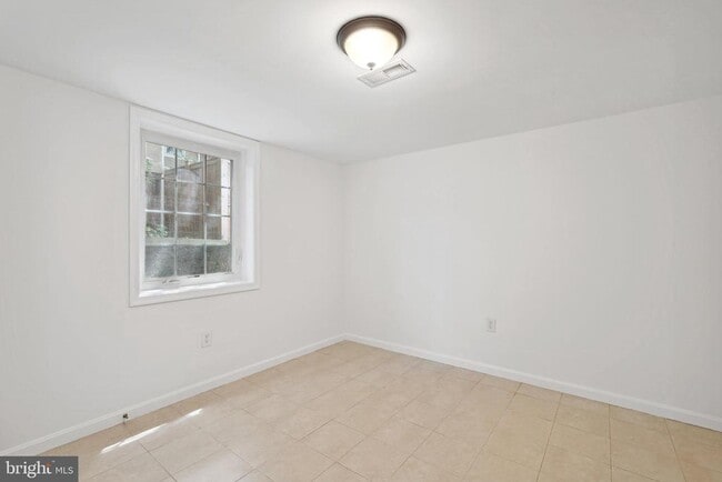 Building Photo - 3910 Yuma St NW