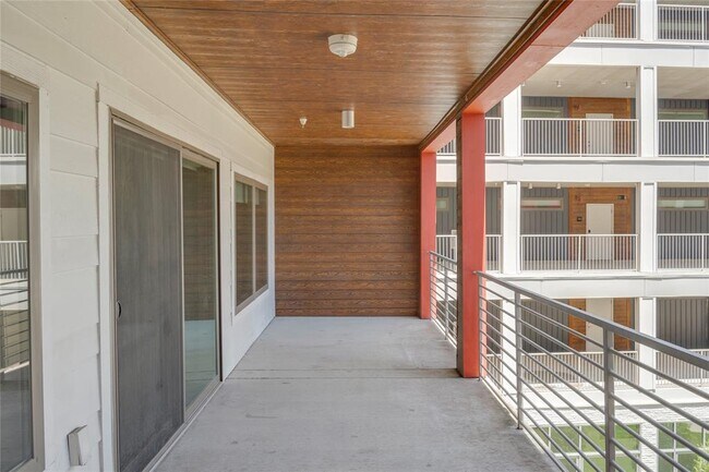 Building Photo - 4361 S Congress Ave