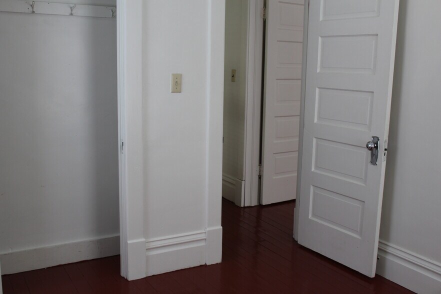 Building Photo - 514 Wheaton Ave