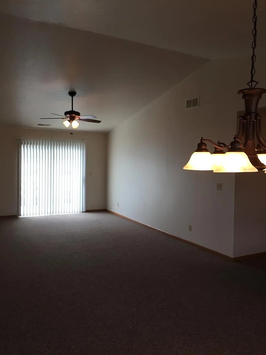 Building Photo - 7342 Wallingford Way