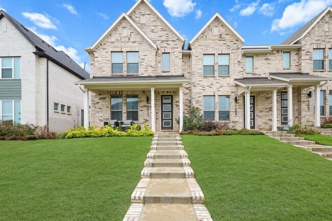 Building Photo - 1013 Carnation Dr