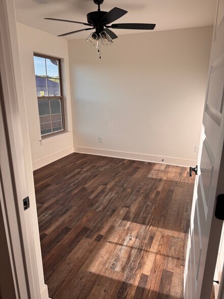 Building Photo - 222 Nebo St