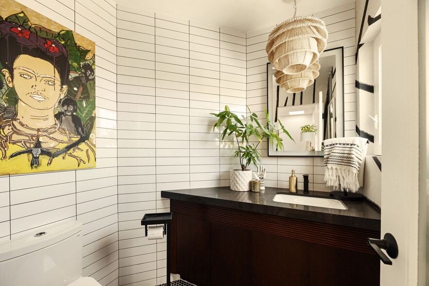 Building Photo - 610 9th St