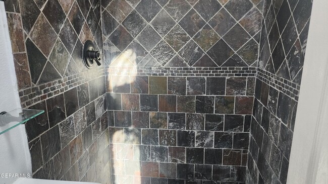 Building Photo - 1209 Antonio St