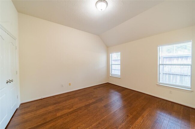Building Photo - 28210 Cross Creek Springs Ln