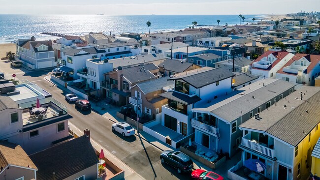 Building Photo - 121-121 139 39th St