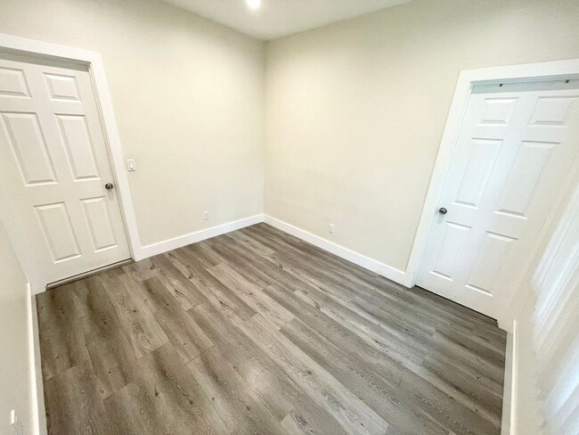 Building Photo - ***1 Bed 1 Bath apartment in the most desirable part of Pasadena***