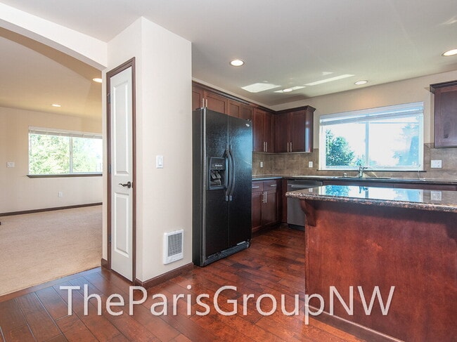 Building Photo - **PROPERTY LEASED** Spectacular Serene Lake 2012 TH – Great Location!