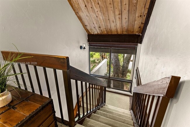 Building Photo - 19440 NE 26th Ave