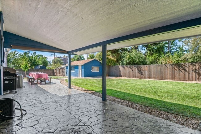 Building Photo - Modern South Denver Gem Available Now!!!