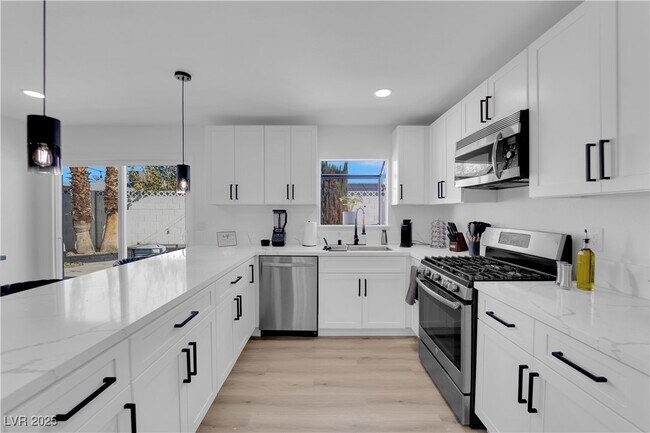 Building Photo - 1705 Battle Creek Cir