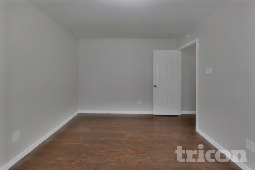 Building Photo - 21427 Wilona Way