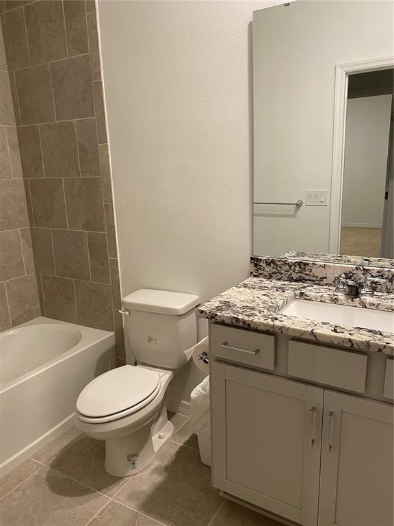 Building Photo - 2581 Royal Jasmine Ct