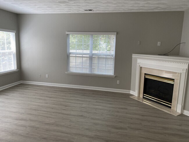 Building Photo - 5268 Pirata Pl