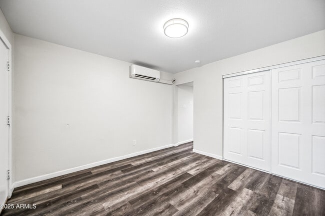 Building Photo - 3025 N 32nd St