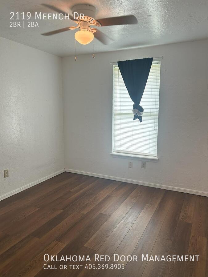 Building Photo - 2119 Meench Dr