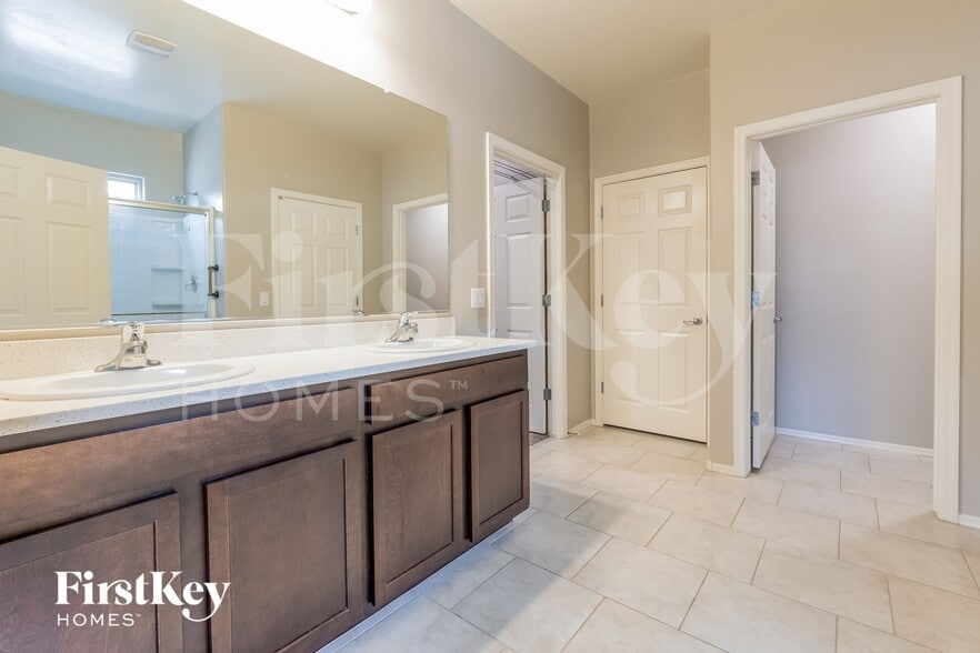 Building Photo - 12386 W Reyher Farms Loop