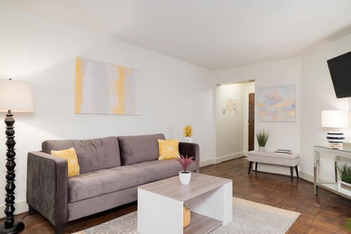 Building Photo - Delaware Park Apartments