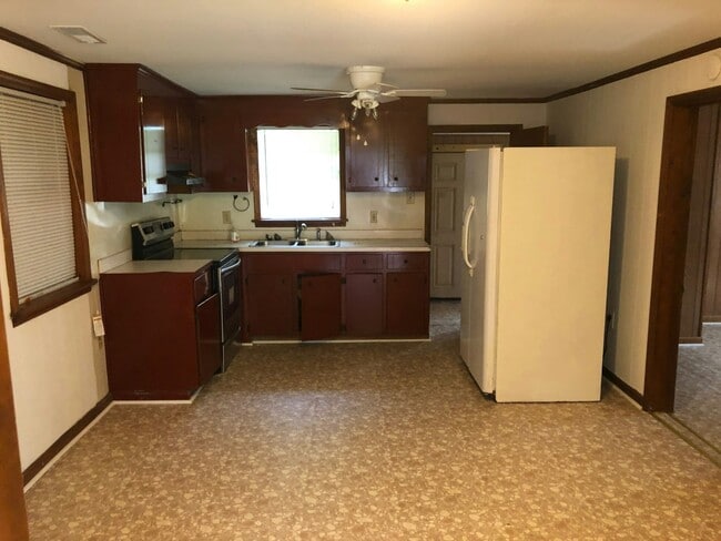 Building Photo - 107 Smith St