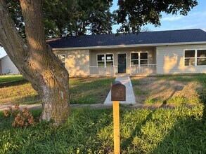 Building Photo - Brand New 3-Bedroom, 2-Bath House - McLean IL