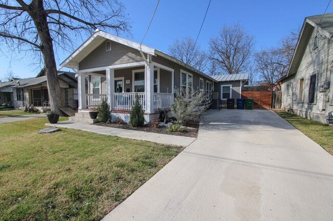 Building Photo - RENOVATED 3-BEDROOM HOME IN BEACON HILL