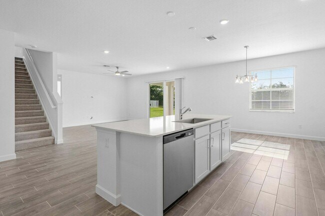 Building Photo - 6843 Cobia Cir