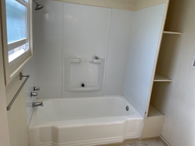 Building Photo - David Avenue (1211)