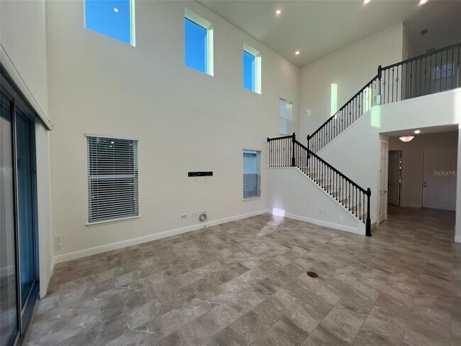 Building Photo - 8794 Crescendo Ave