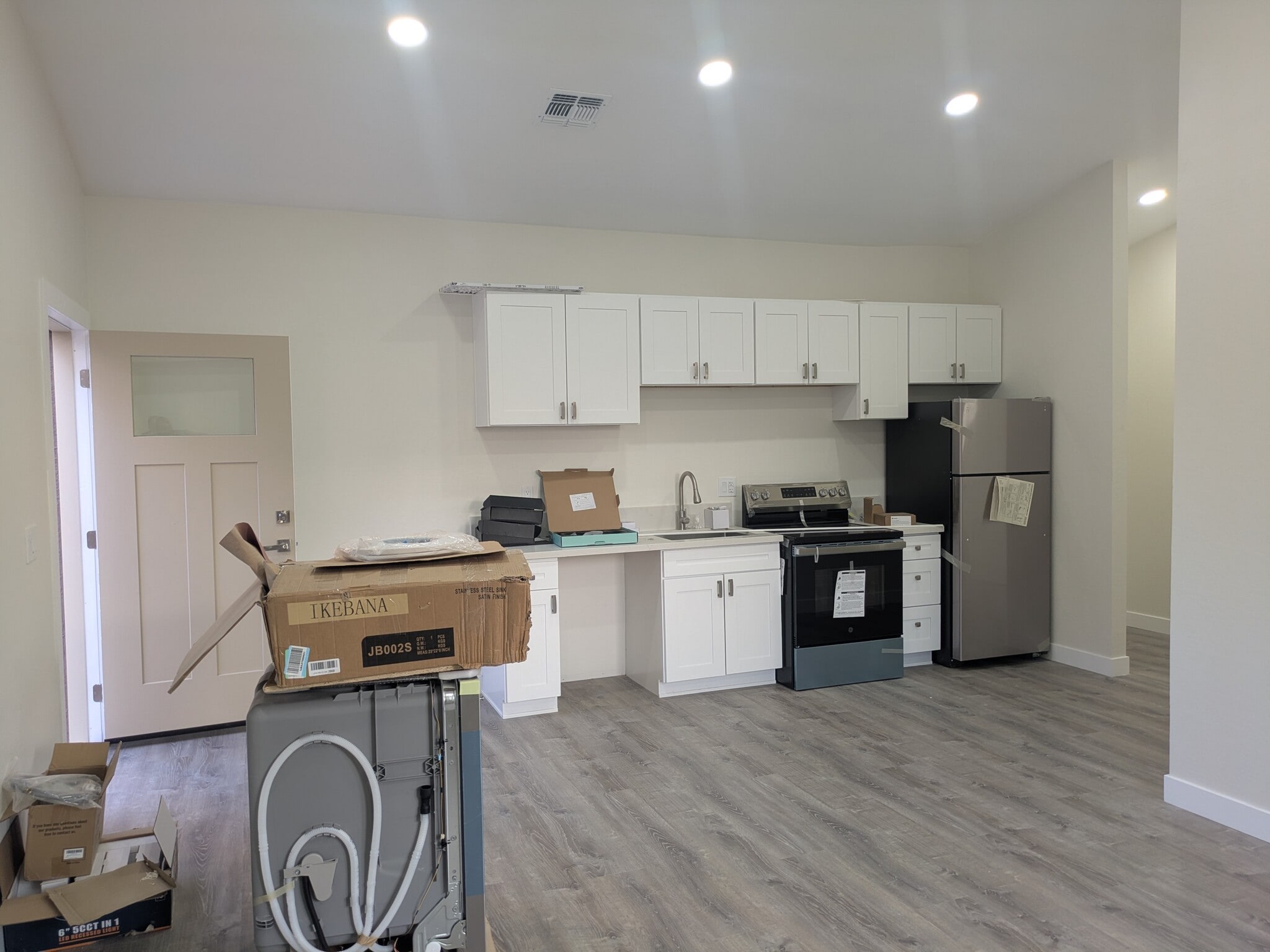 Building Photo - 14339 W Desert Hills Dr