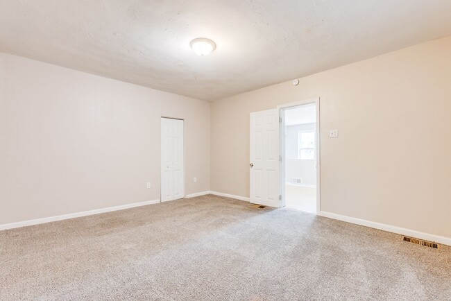 Building Photo - 2318 Leticoe St