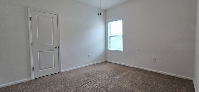 Building Photo - 15660 Merlin Ave