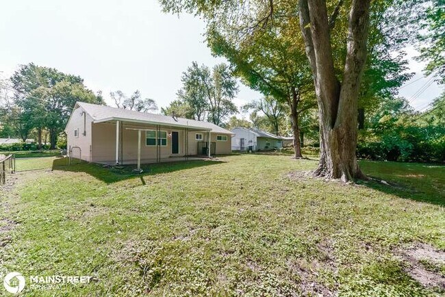 Building Photo - 11414 Richmond Ave