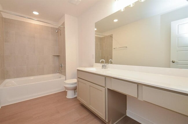 Building Photo - 1607 Blue Cypress Dr