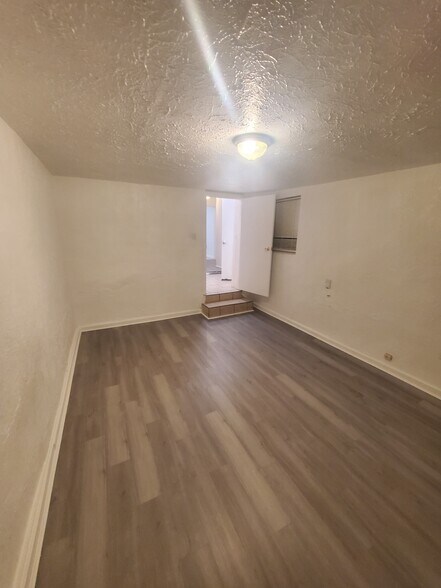 Building Photo - 2008 N Copia St