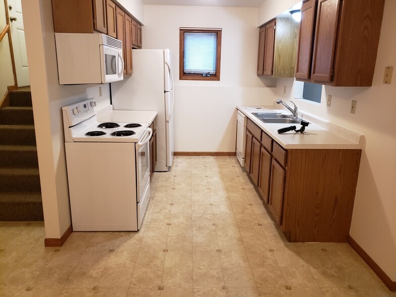 Building Photo - 261 Lucerne Ct