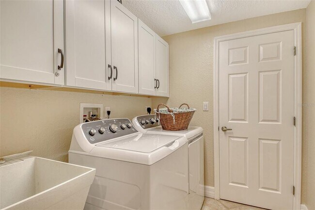 Building Photo - 5100 Jessie Harbor Dr