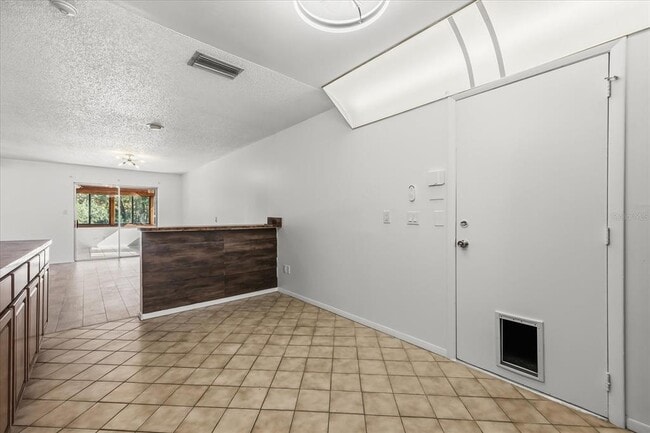 Building Photo - 10325 Marco Polo Dr