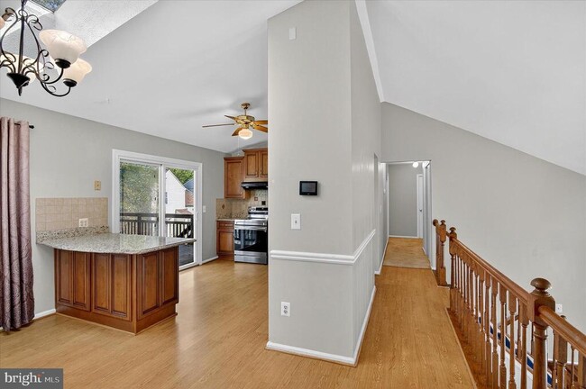 Building Photo - 18 Dudley Ct