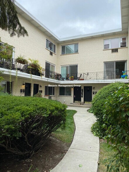 Primary Photo - 4201 N Paulina St
