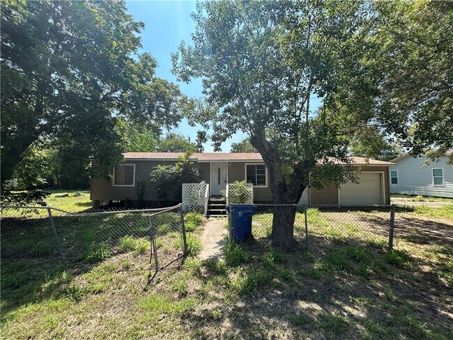 Building Photo - 311 Mckamey-