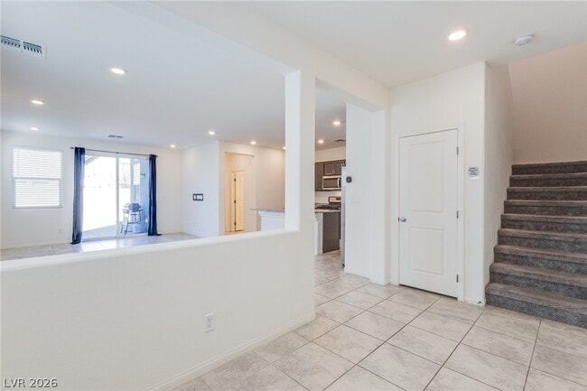 Building Photo - 9858 W Meranto Ave