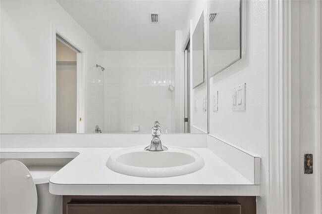 Building Photo - 10462 Lucaya Dr