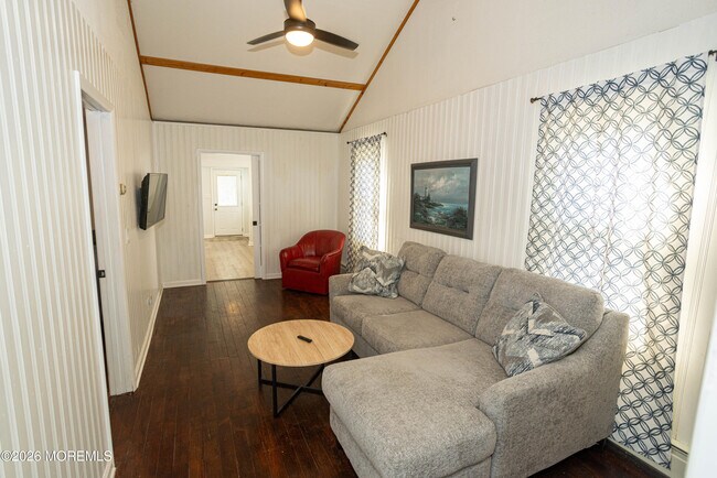 Building Photo - 17 George Rd